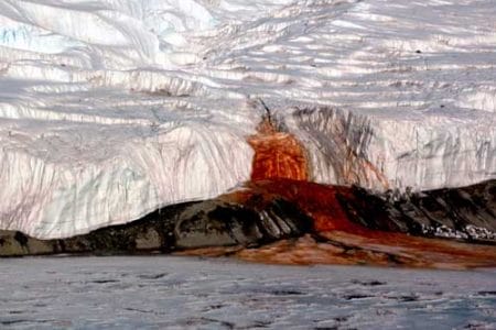 La Catarata de Sangre, en la Antártida